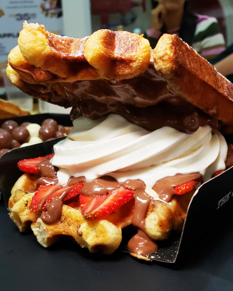 The Waffle King Saborear & Brindar